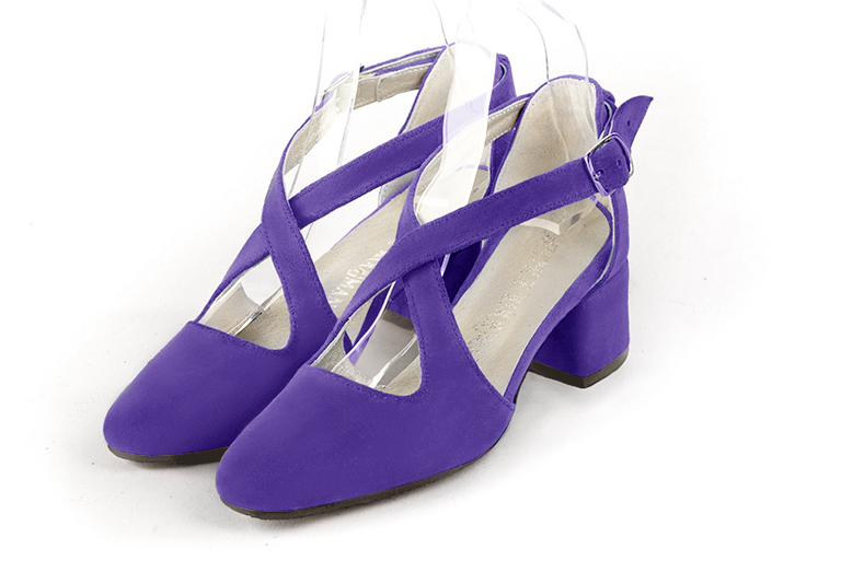 Women's violet purple elegant closed-back heels, with crossed straps. .  - Front view